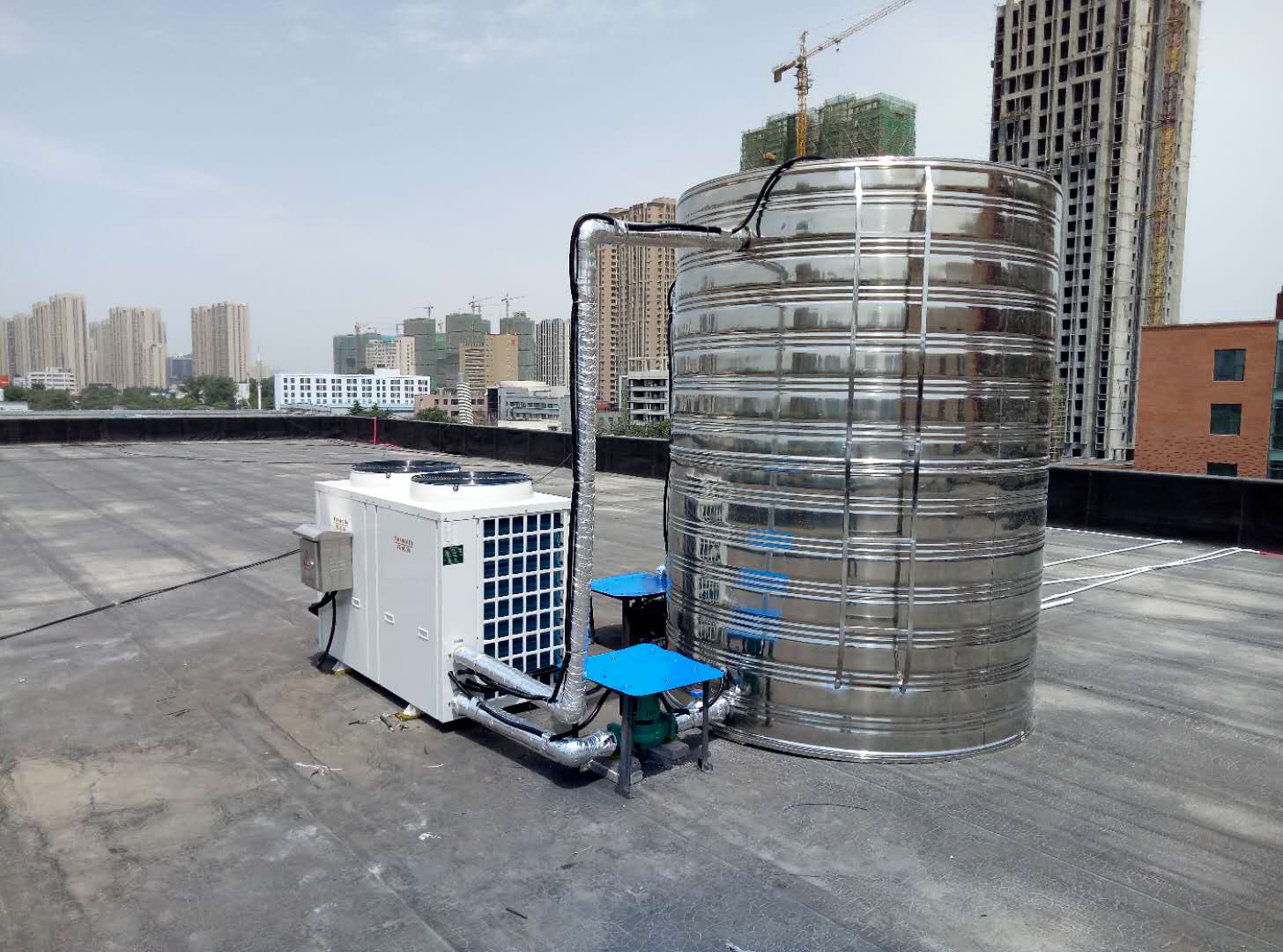 酒店、賓館洗浴熱水用什么好，福威斯空氣能熱水器*佳選擇